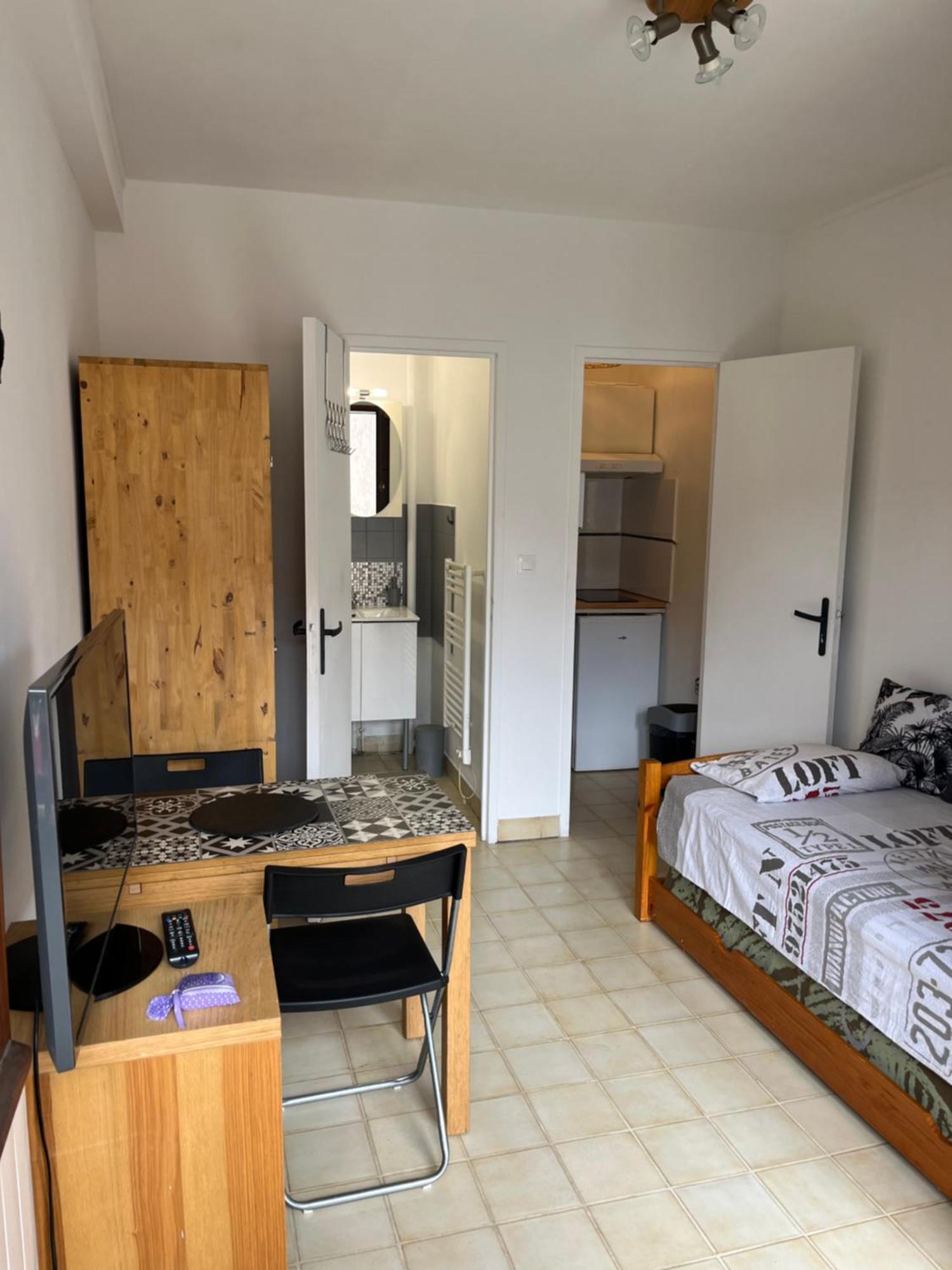 Studio Dijon Entre Centre Ville Et Facultes Экстерьер фото